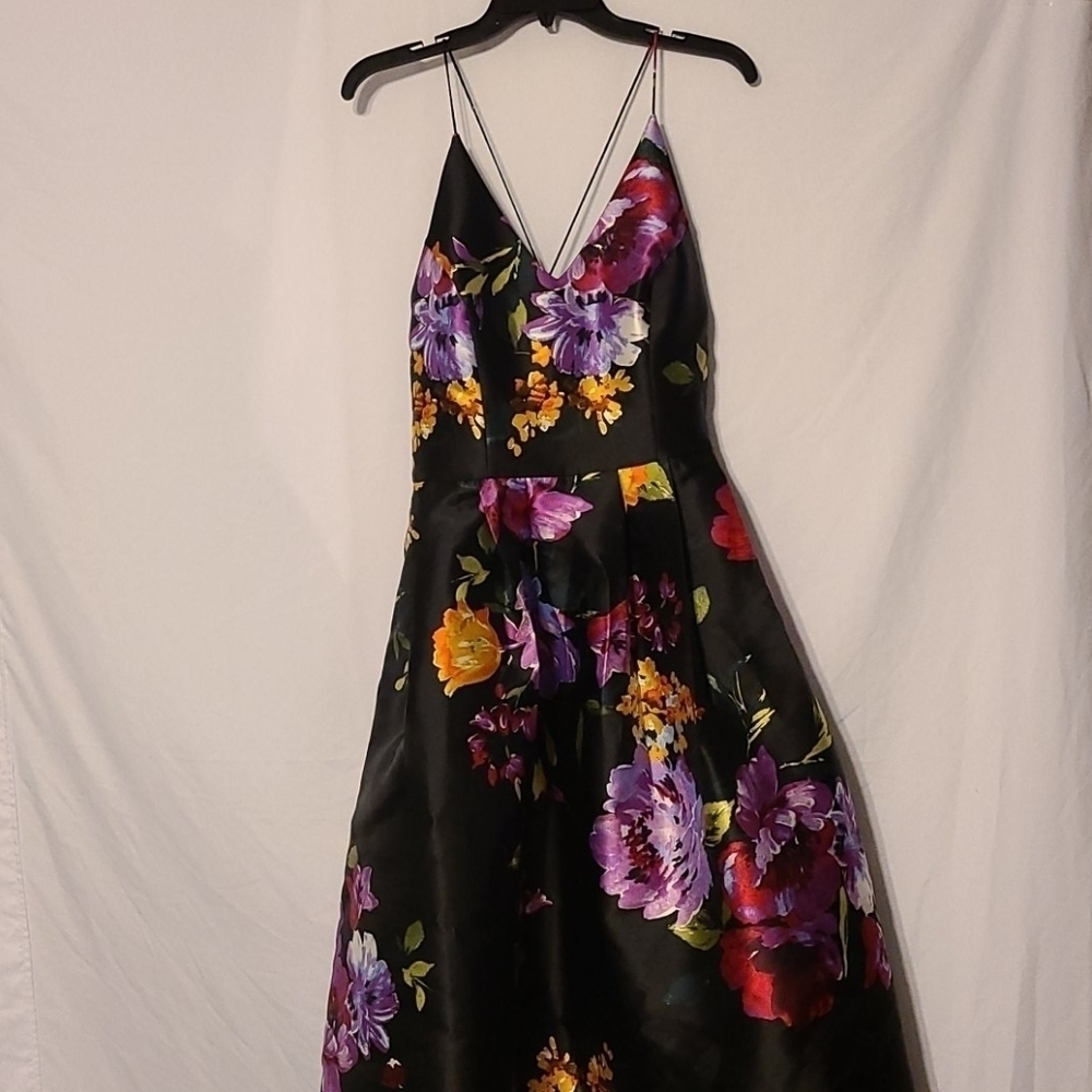 BCX Floral Print Cross Back Gown - Picture 3 of 12